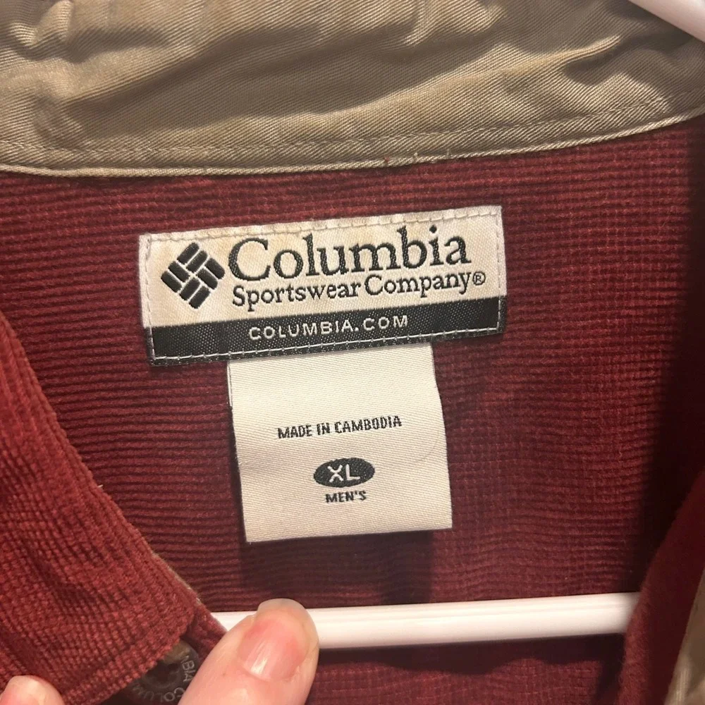 VTG Columbia Mens XL Burgundy Corduroy Button Down Shirt‎ Long Sleeve Gorpcore